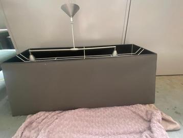 Lampe suspendue rurale, Enlèvement