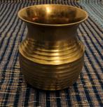 Petit Vase / récipient en laiton, Enlèvement