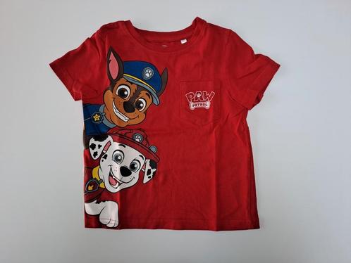 Mt 104 Rode T-shirt Chase en Marshall Paw Patrol, Kinderen en Baby's, Kinderkleding | Maat 104, Zo goed als nieuw, Jongen, Shirt of Longsleeve