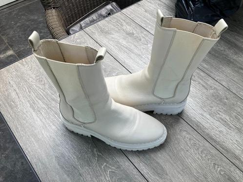 Nubikk boots room-wit maat 41, Kleding | Dames, Schoenen, Zo goed als nieuw, Hoge laarzen, Wit, Ophalen of Verzenden