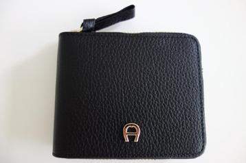 Petit portefeuille cuir noir "AIGNER" Envoi compris beschikbaar voor biedingen