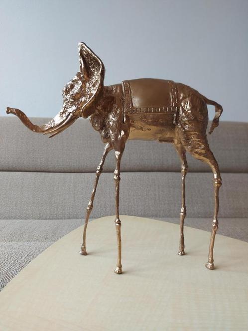 Bronzen Beeld Olifant Salvador Dali Goud Space Elephant, Antiek en Kunst, Kunst | Beelden en Houtsnijwerken, Ophalen of Verzenden