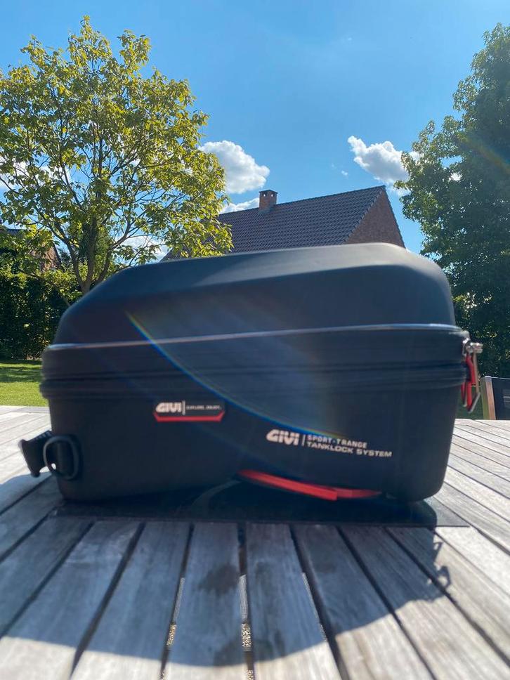 Givi ST612 Sport-T tanktas, Motoren, Accessoires | Koffers en Tassen, Zo goed als nieuw, Ophalen of Verzenden