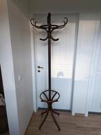 Thonet kapstok, Enlèvement