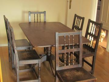 Eikenhouten tafel met 6 stoelen beschikbaar voor biedingen