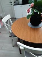 Tafel met 4 witte stoelen, Huis en Inrichting, Tafels | Eettafels, Overige materialen, 100 tot 150 cm, 100 tot 150 cm, Modern