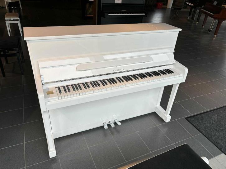 Location de pianos à partir de 55 € par mois, Muziek en Instrumenten, Piano's, Zo goed als nieuw, Piano, Zwart, Hoogglans, Ophalen