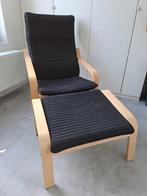 Zwarte zetel - POÄNG Fauteuil en voetenbank Ikea, Overige vormen, Zo goed als nieuw, Hout, 50 tot 75 cm