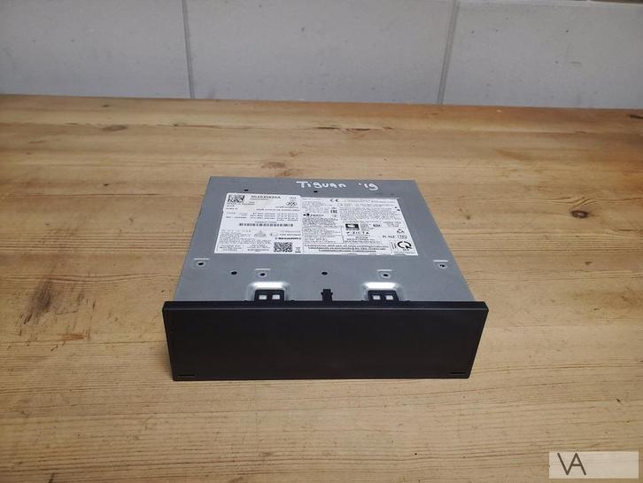 VW Tiguan Polo Passat radio navigatie module 3g1035820a €300, Auto-onderdelen, Dashboard en Schakelaars, Volkswagen, Gebruikt