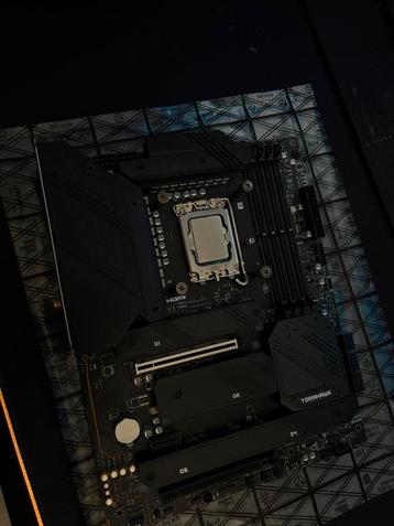 Intel 14700kf - msi z790 tomahawk DDR5/wifi, 4 Ghz ou plus, Comme neuf, Enlèvement, 14700k