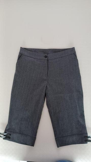 broek beschikbaar voor biedingen