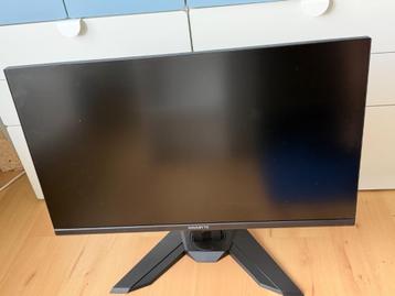 M32U 4K IPS 144hz monitor met KVM switch beschikbaar voor biedingen