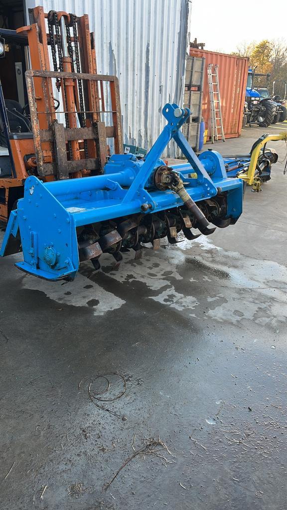 Maletti frees, Zakelijke goederen, Landbouw | Werktuigen, Ophalen