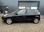 Renault Scenic Benzine - Airco/alu velgen/Navigatie, Voorwielaandrijving, Euro 5, Gebruikt, Zwart