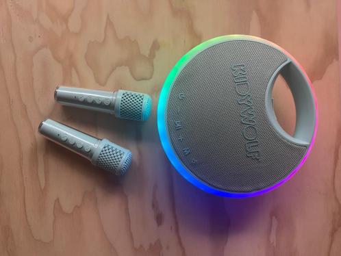 Kidiwolf draagbare karaoke speaker met 2 micro’s, Kinderen en Baby's, Speelgoed | Educatief en Creatief, Zo goed als nieuw, Met licht