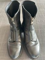 Laarsjes, Enlèvement, Noir