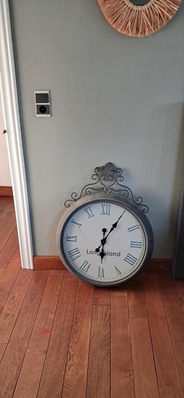 Wandklok Long Island beschikbaar voor biedingen