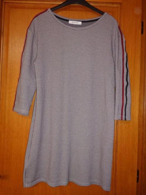 robe droite - pied de poule, Kleding | Dames, Jurken, Zo goed als nieuw, Maat 38/40 (M), Overige kleuren, Knielengte, Ophalen of Verzenden