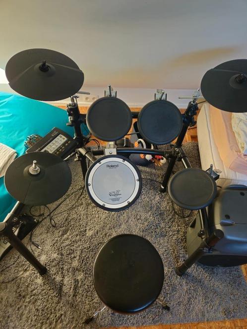 Elektrische drumset met box, Muziek en Instrumenten, Drumstellen en Slagwerk, Zo goed als nieuw, Roland, Elektronisch, Ophalen
