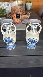 Delfts blue 2 handgemaakte vazen, Antiek en Kunst, Ophalen