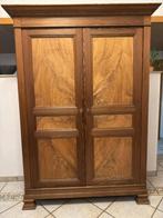 haute et ancienne armoire en bois de pitchpin avec corniche., Enlèvement