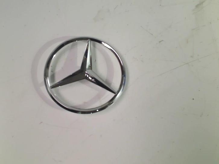 EMBLEEM Mercedes-Benz E Estate (S212) (A2128170116), Auto-onderdelen, Overige Auto-onderdelen, Mercedes-Benz, Gebruikt