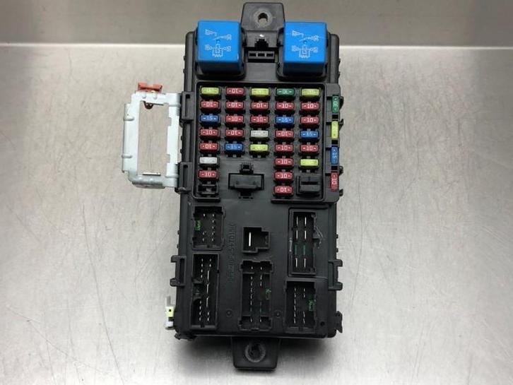 ZEKERINGKAST Hyundai Santa Fe I (|9118826105|), Auto-onderdelen, Elektronica en Kabels, Hyundai, Gebruikt