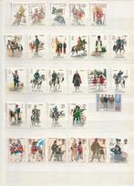 Lotje Zegels Uniformen, Postzegels en Munten, Ophalen of Verzenden