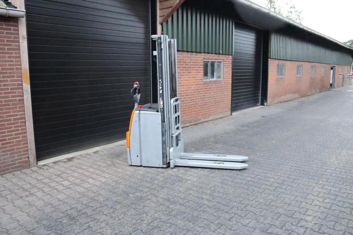 Still exv16 stapelaar nieuwe accu elektrische triplex freeli, Articles professionnels, Machines & Construction | Chariots élévateurs & Transport interne