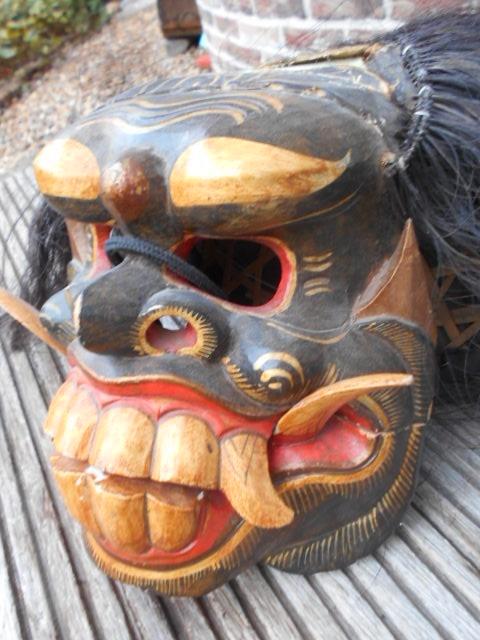 2 barong maskers bali en 1 kriss drager, Antiek en Kunst, Kunst | Niet-Westerse kunst, Ophalen of Verzenden