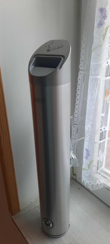 Nieuwe aluminium asbakken om aan de muur te bevestigen, Huis en Inrichting, Woonaccessoires | Prullenbakken, Nieuw, Inox, Minder dan 50 cm