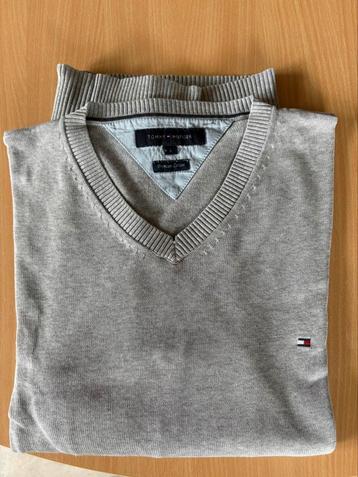3 x Trui Tommy Hilfiger beschikbaar voor biedingen