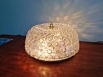Grote plafondlamp in honingraatglas, Limburg, 1970, Antiek en Kunst, Ophalen of Verzenden