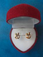 Oorknopje appel met steentje (NIEUW) goudkleurig, Handtassen en Accessoires, Overige materialen, Nieuw, Ophalen of Verzenden, Knopjes of Stekers