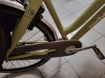Damesfiets met fietsaccessoires  :, Fietsen en Brommers, Fietsen | Dames | Damesfietsen, Ophalen, Versnellingen