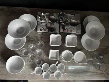 Amuse set, spaghetti borden, ijscoupes, stoomkom., Huis en Inrichting, Keuken | Servies, Ophalen of Verzenden, Zo goed als nieuw