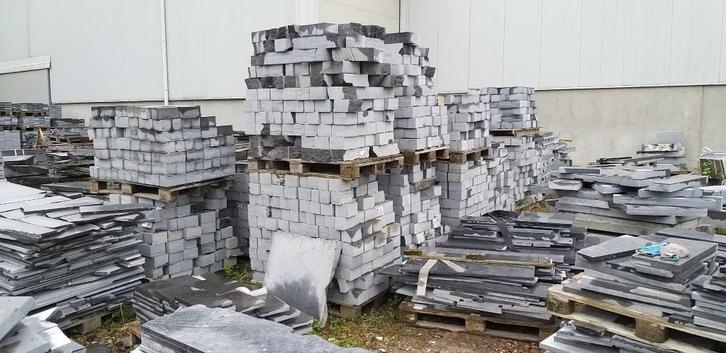 Partij klinkers 15 x 15 x 10 cm Belgische blauwe hardsteen, Tuin en Terras, Tegels en Klinkers, Zo goed als nieuw, Overige typen