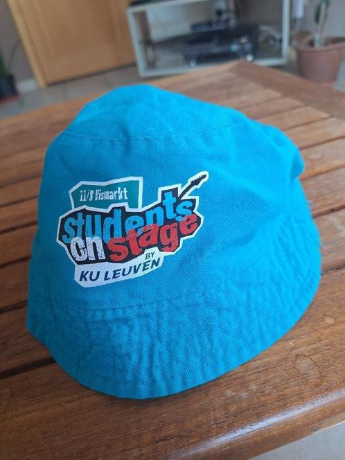 Hoedje “ Students on Stage 11/8 Vismarkt”, Verzamelen, Kleding en Patronen, Zo goed als nieuw, Hoed, Pet, of Sjaal, Ophalen of Verzenden