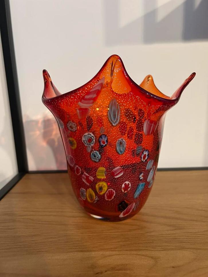 Murano vaas glas millefiori rood, Antiek en Kunst, Antiek | Vazen, Ophalen of Verzenden
