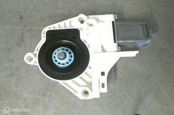 Raammotor rechtsachter ​​8K0959811A​ ​​​VAG beschikbaar voor biedingen