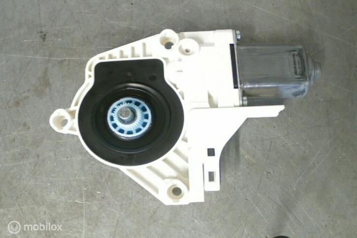 Raammotor rechtsachter ​​8K0959811A​ ​​​VAG, Auto-onderdelen, Ruiten en Toebehoren, Audi, Gebruikt, Ophalen of Verzenden