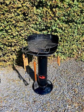 BBQ barbecook mét toebehoren  beschikbaar voor biedingen