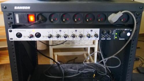 Steinberg UR824 met rack !, Muziek en Instrumenten, Midi-apparatuur, Zo goed als nieuw, Ophalen