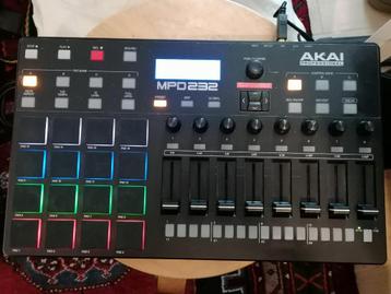 Contrôleur AKAI MPD232 beschikbaar voor biedingen