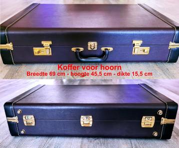 Harde koffer voor een hoorn.