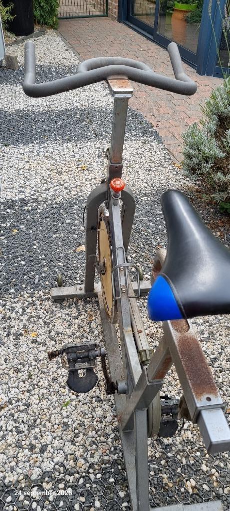 hometrainer, Sport en Fitness, Fitnessapparatuur, Gebruikt, Hometrainer, Benen, Metaal, Ophalen