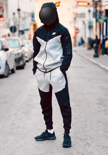 Survêtement sportif — Nouveau avec un prix, Enlèvement ou Envoi