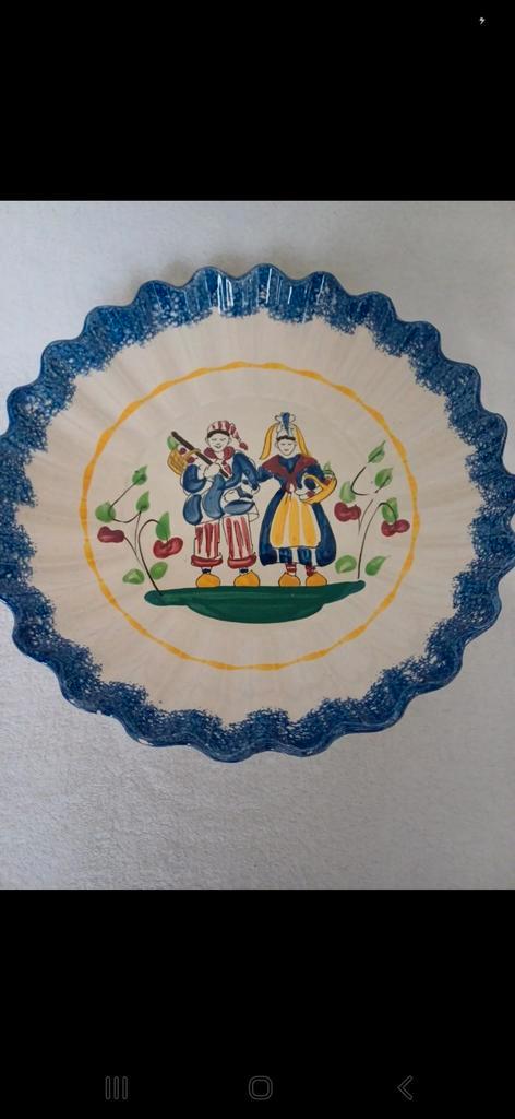 Coupe à fruits/ saladier "Couple de bretons", Antiek en Kunst, Antiek | Wandborden en Tegels, Ophalen
