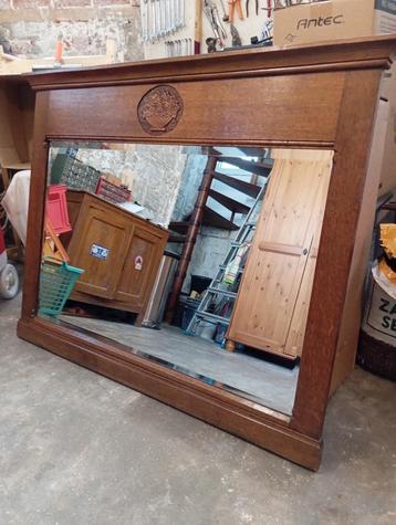 Grand miroir ancien en bois  beschikbaar voor biedingen