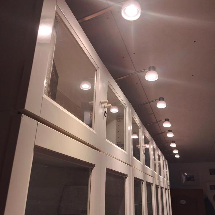 Très bel ensemble 4 étagères Billy et surmeubles Ikea, Huis en Inrichting, Kasten | Stellingkasten, Ophalen